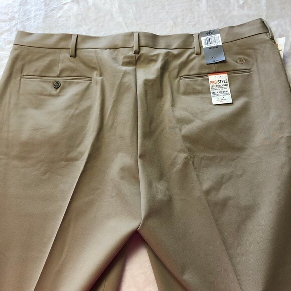 NWT Dockers Khaki Pants Straight Fit Flat Front Pro Style Size: W42L30 - Picture 4 of 7